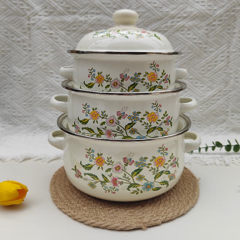 Three-piece enamelware cookware set, including lid, double handles, gift soup pot, suitable for home and daily use.