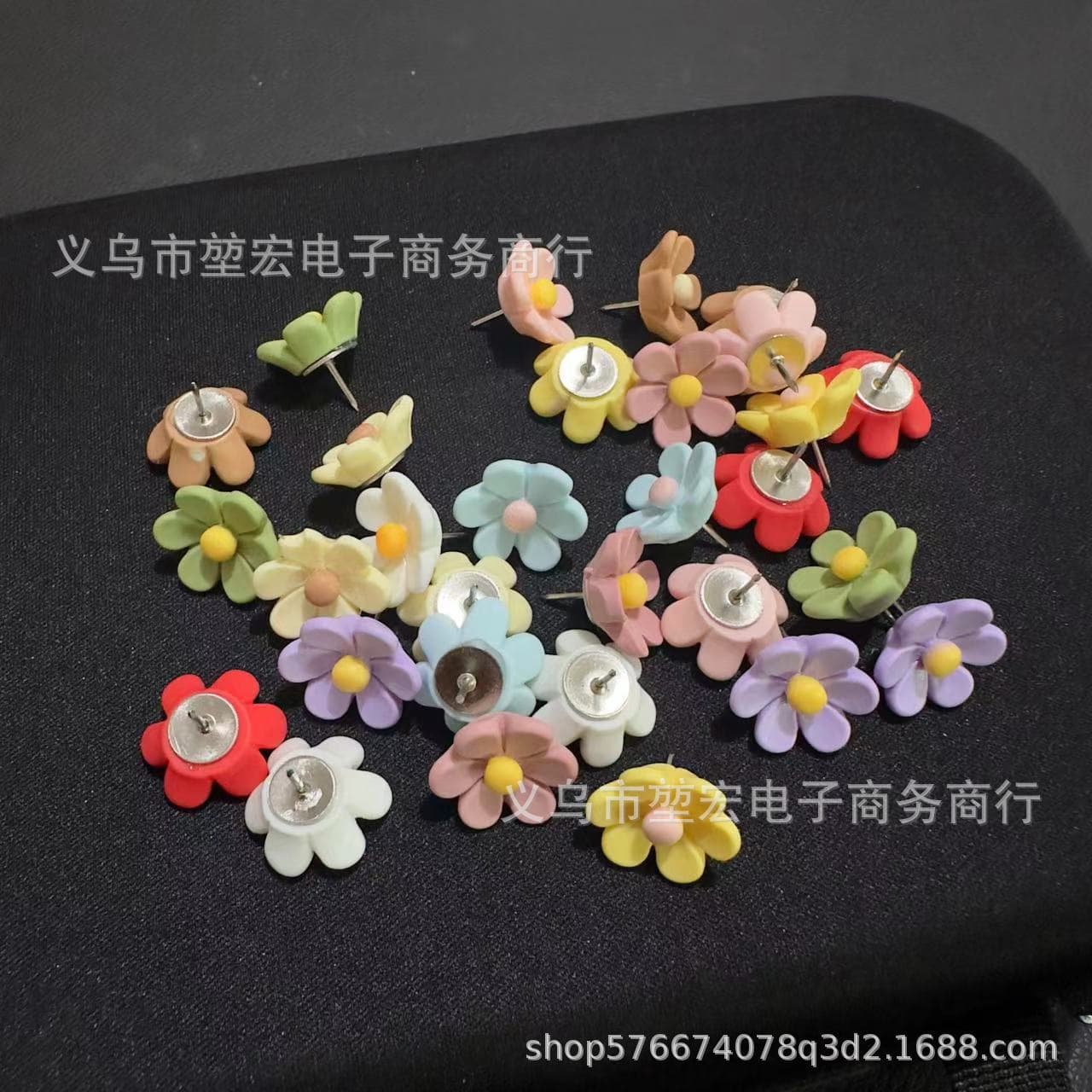 Cross-border Factory Hot Selling Colored Six-Petal Flower Thumbtacks, Resin Frosted Cork Board Pins, Photo Wall Decoration