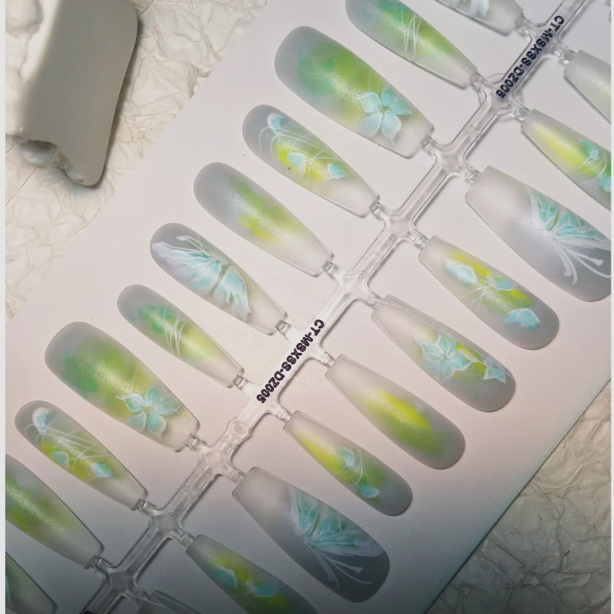Wearable Nail Tips Pre-colored Pre-made Semi-finished Hand-painted High-end Chinese Style Nail Art Crystal Coating Top Coat Matte Finish Factory