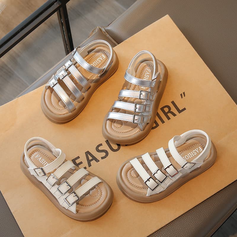 Girls' Sandals 2026 Summer New Fashion Children's Soft-Soled Beach Shoes for Older Kids with Velcro Anti-Slip Closed-Toe Design