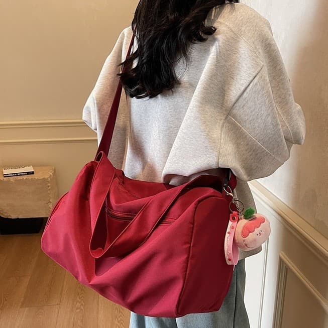2025 New Style Sports Yoga Fitness Bag for College Students, Cute Shoulder Bag with Charm, Crossbody Bag, Popular Travel Bag