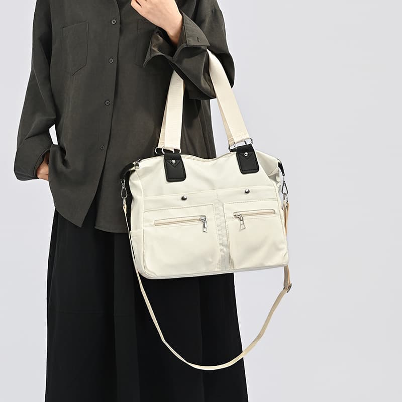 Large-Capacity Casual Handbag, Lightweight Water-Repellent Nylon Bag, Fashionable Women's Commuter Handbag, Trendy Women's Bag