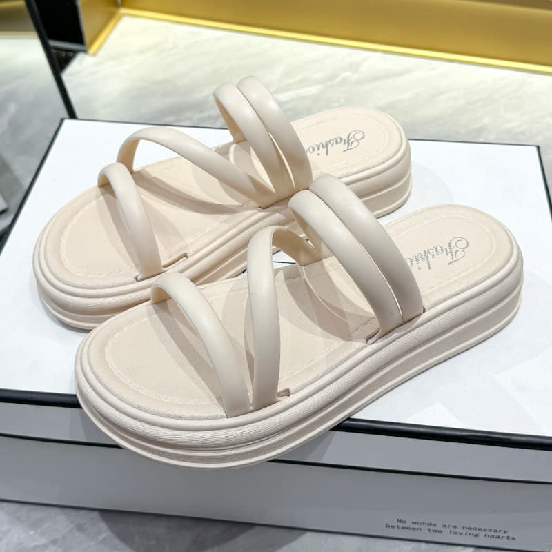 Trending Slippers with Thick Sole Beach Sandals for Women 2025 Summer New Solid Color Slides Cloud-like Comfort