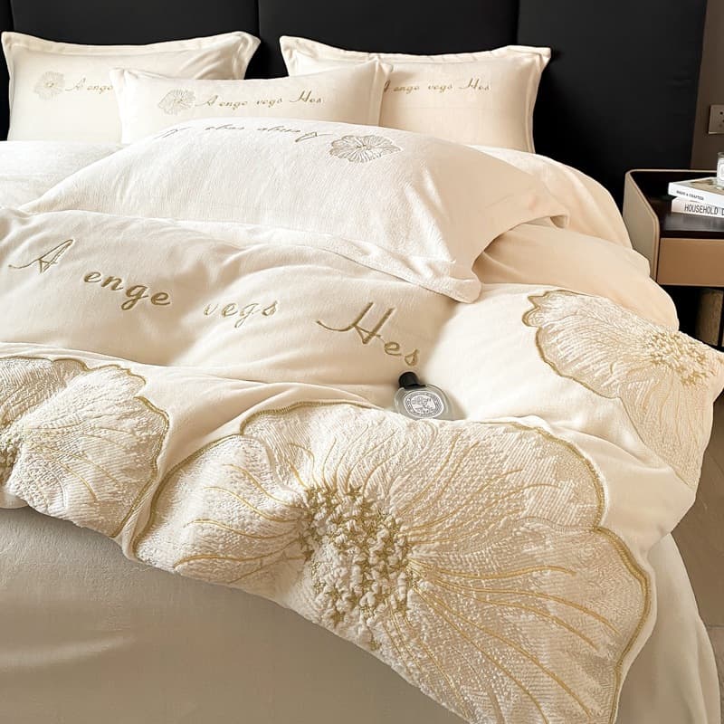 New Autumn/Winter Milk Fleece Four-Piece Set Embroidered Flowers Thickened Warm Fleece Duvet Cover Bed Sheet Bedding Wholesale