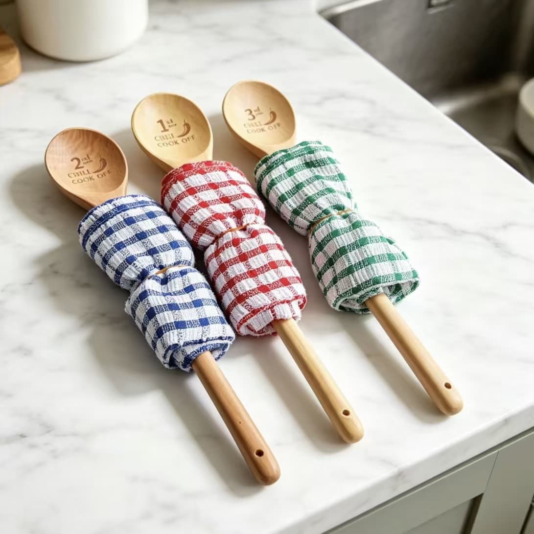 Lotus wood long handle creative mixing spoon wooden Japanese spoon kitchen supplies hot pot spoon chili spoon Chili Festival gift set