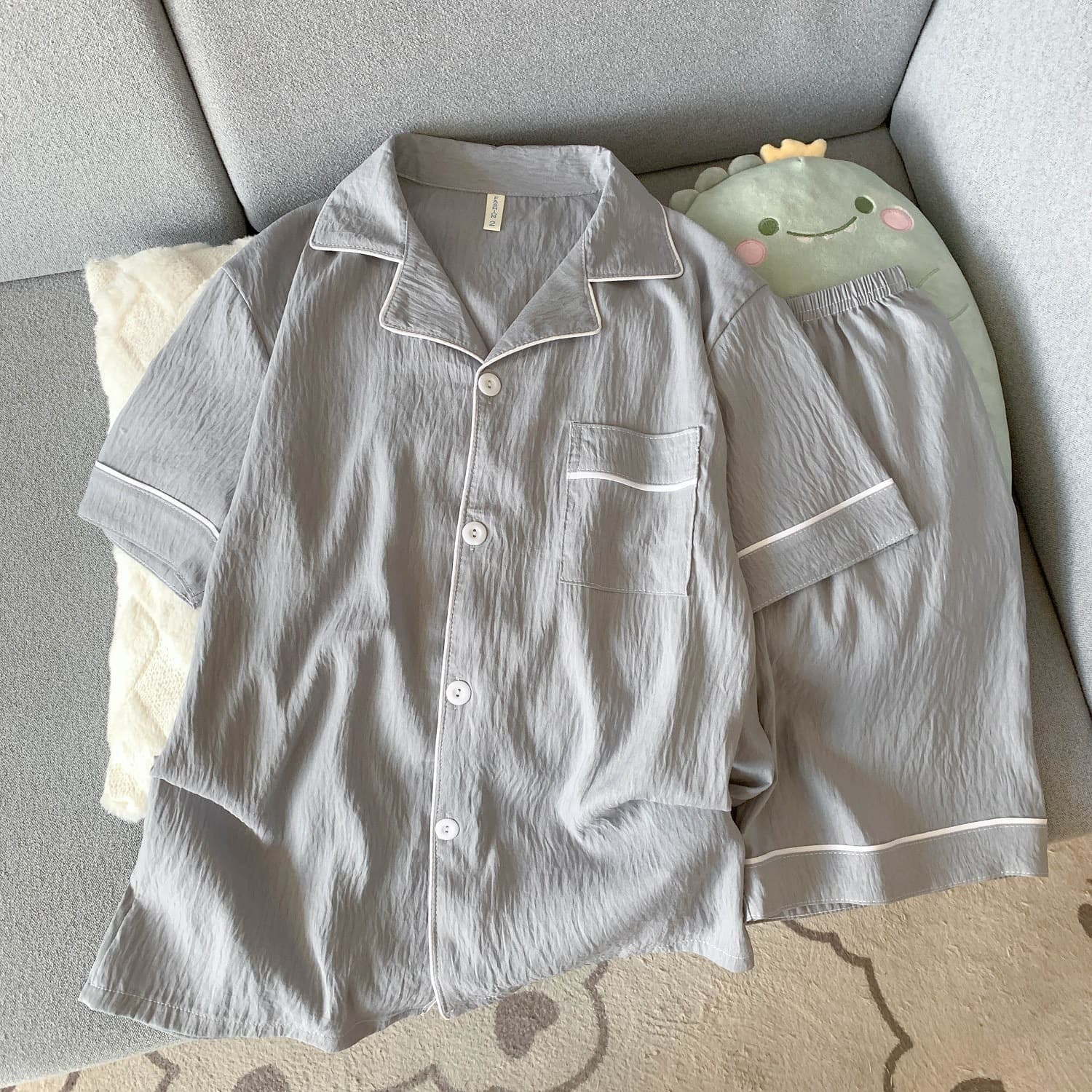 Light luxury pajamas for men, summer cloud cotton pop-up short-sleeved thin summer teenagers can go out home wear set