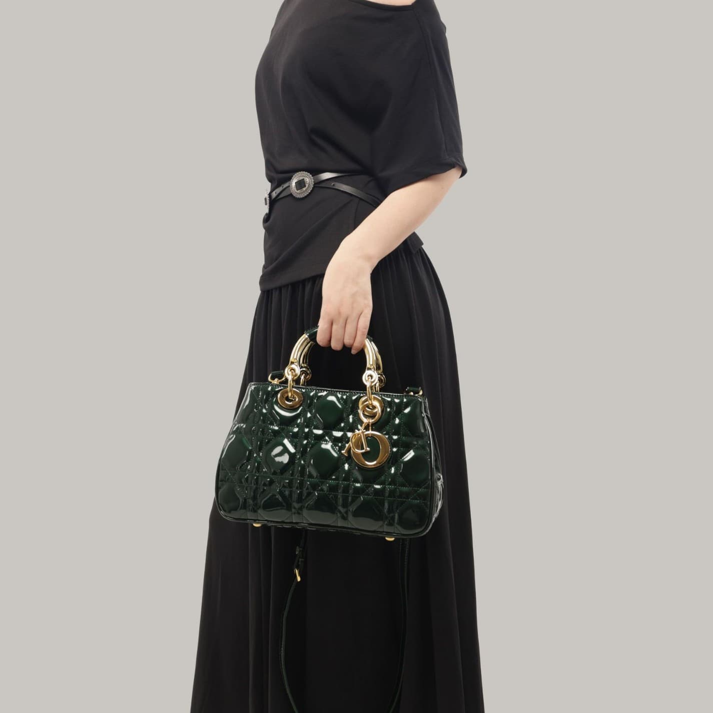 Dai Fei Bag Women's 2026 New Fashion Diamond Quilted Embroidered Small Square Bag Horizontal Shoulder Crossbody Handbag