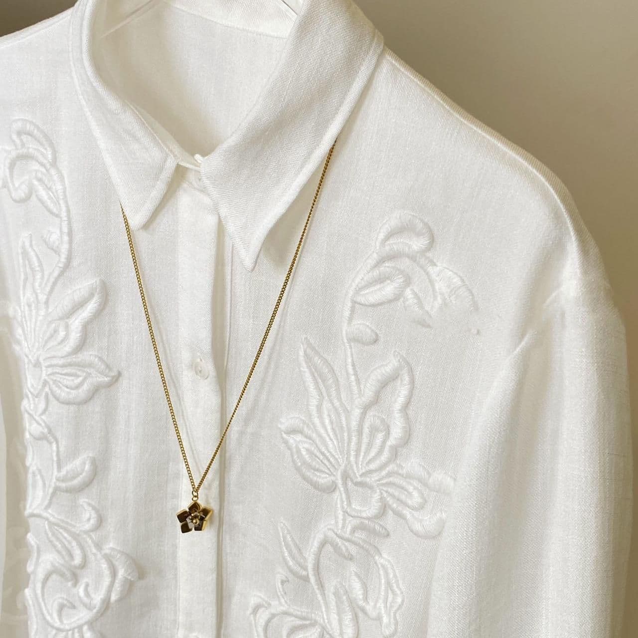 New Chinese-Style Shirt for Women, French Niche Design Embroidery Jacquard National Trend Vintage Versatile White Long-Sleeve Blouse
