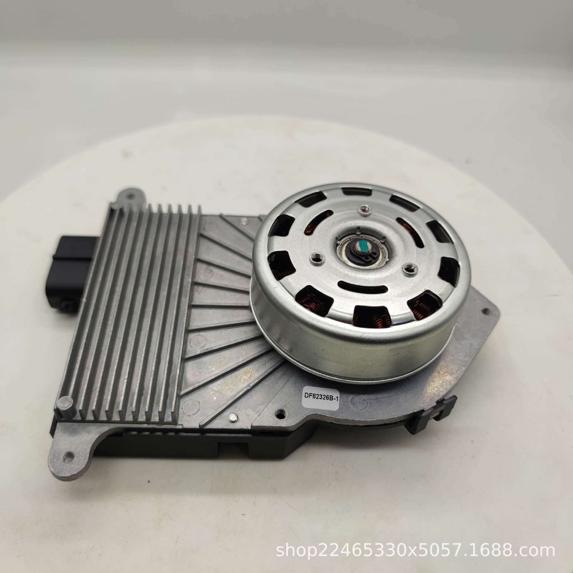 16363-30041 Compatible with Toyota HIACE Radiator Fan Brushless Motor Condenser Brushless Motor