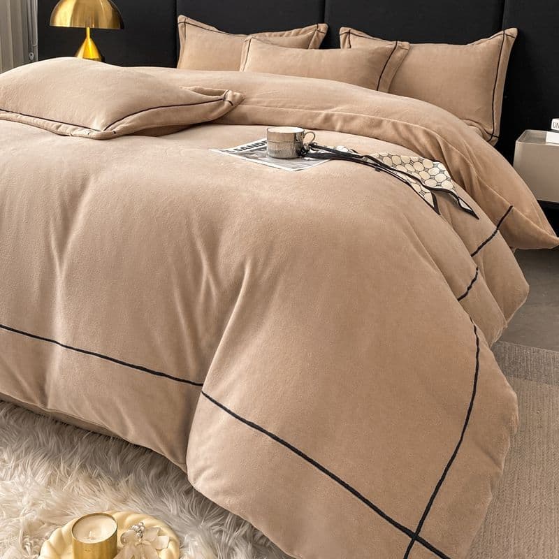 Winter Thickened Milk-like Fleece Four-Piece Set, Baby Fleece Sheet and Duvet Cover, Coral Fleece Dormitory Three-Piece Set Bedding