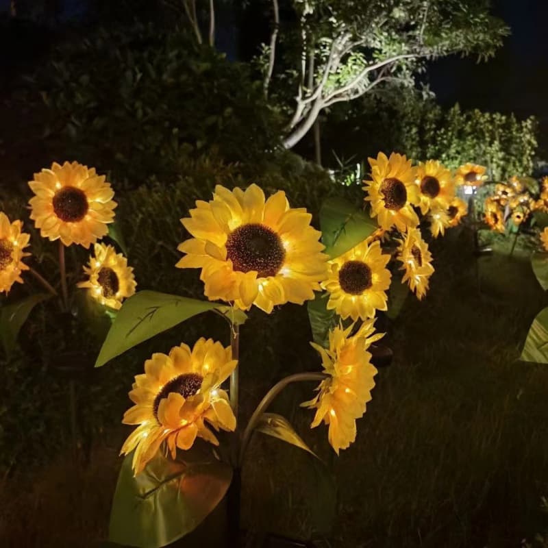 LED Outdoor Solar Lawn Light, Artificial Sunflower Stake Light for Garden, Yard, Outdoor Decorative Ambiance Light