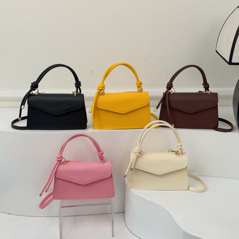 Trendy this year's popular solid color women's 2026 summer new trendy fashion personality simple one-shoulder crossbody handheld small square bag