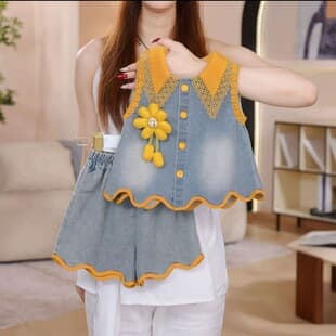 Girls Summer Fresh Floral Denim Set 2026 New Children's Fashionable Hollow Neck Vest Two-Piece Set