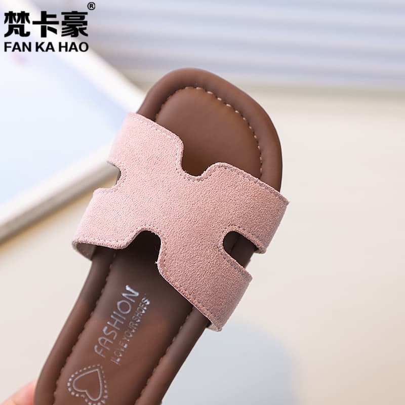 Fanka Hao Children's Little Chanel-style Flat Sandals 2026 Summer New Korean-style Girls' French Beach Soft Sole Slippers