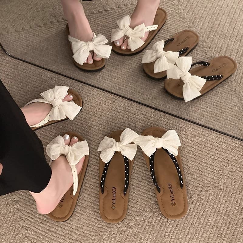 Super Elegant Bow Flat Flip Flops for Women, Summer 2025 New Style for Dresses, Anti-Slip Bathroom Slippers