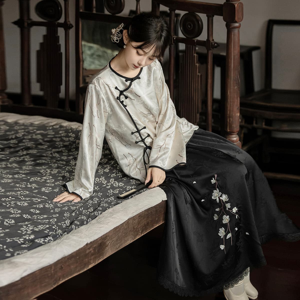 Yi Meng Ge Original Design Jade Orchid Snow Hanfu Women's Chinese Style Improved Han Element Top and Skirt Set 9437