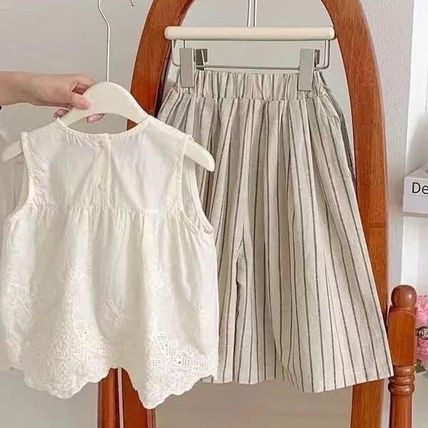 Girls' new summer suit positioning floral vest Western-style sleeveless fashionable two-piece set children's wide-leg pants trendy