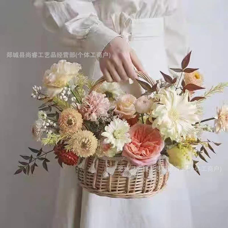 Picnic decorations, flower baskets, artificial flowers, outdoor birthday parties, picnics, camping trips, park lawn decorations, willow weaving