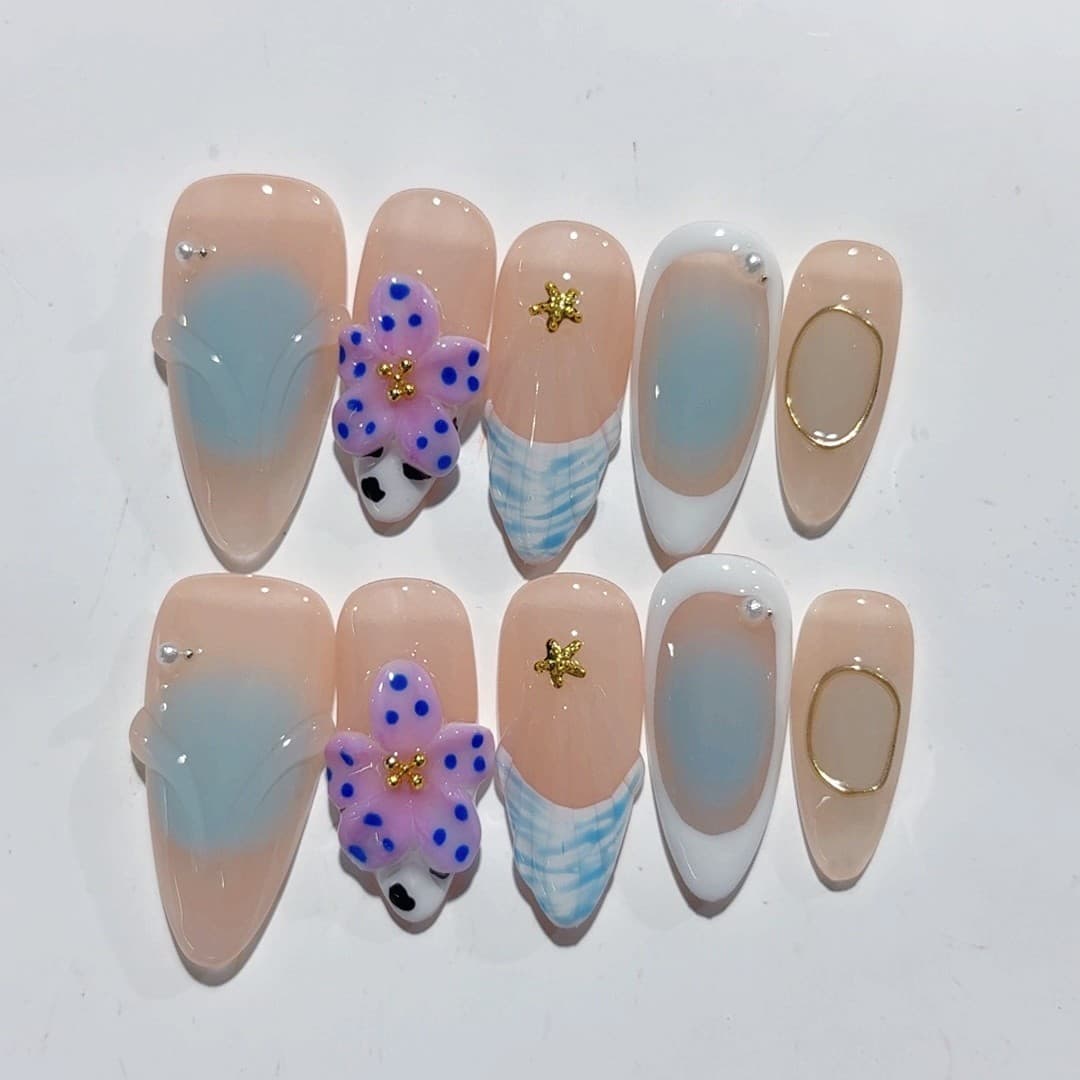 New European and American French Gilded Almond Nails with Ombre Lines and Carved Flowers, Handmade Wearable Fake Nails