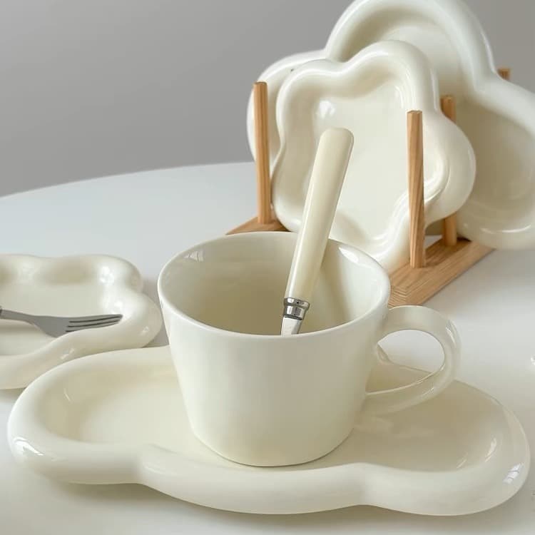 Soft and Fluffy Internet-Famous Minimalist Cream-Colored Ceramic Tableware, Healing Plates and Coffee Cups