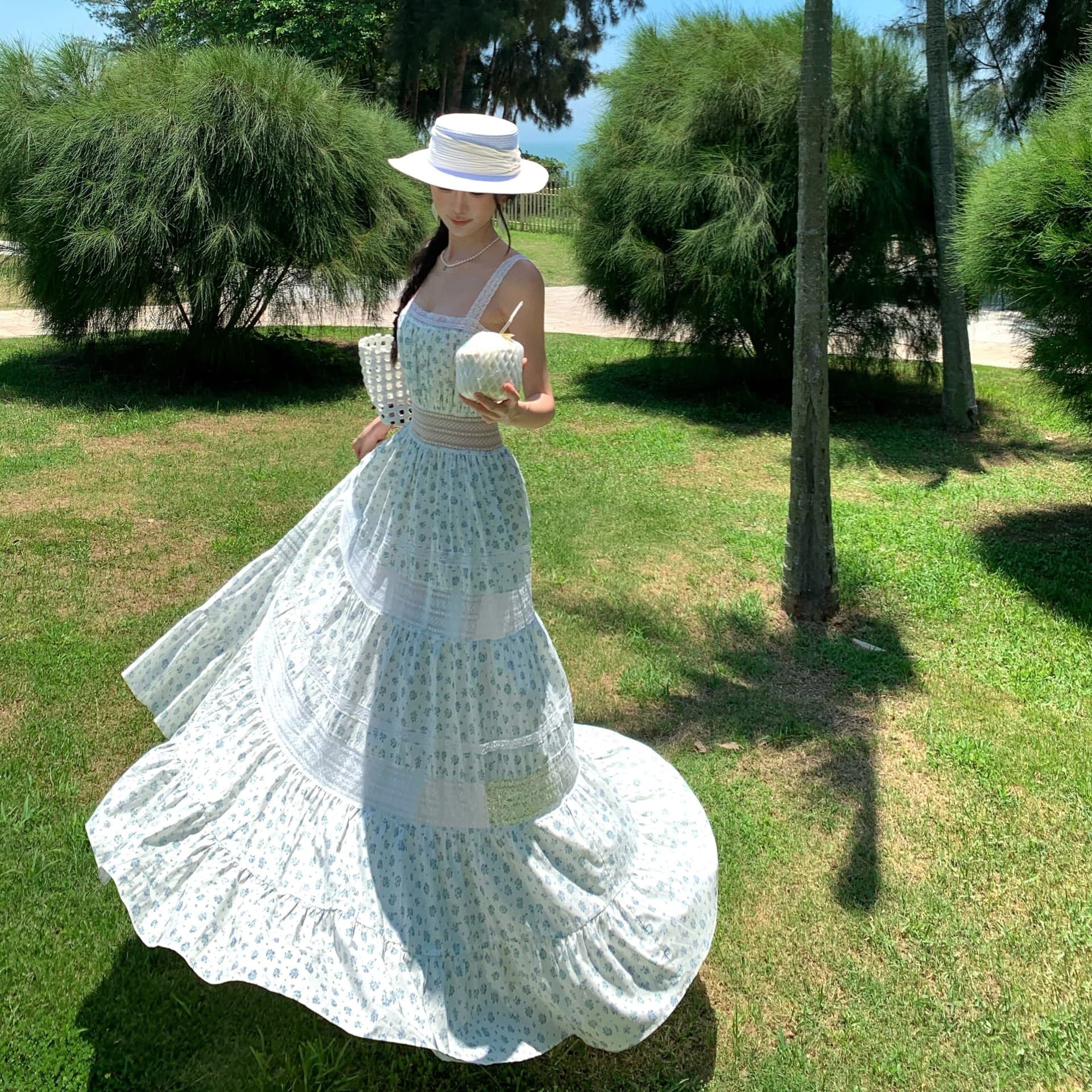 Island trip wear lace splicing square neck suspender dress women's summer French hollow design holiday style long skirt
