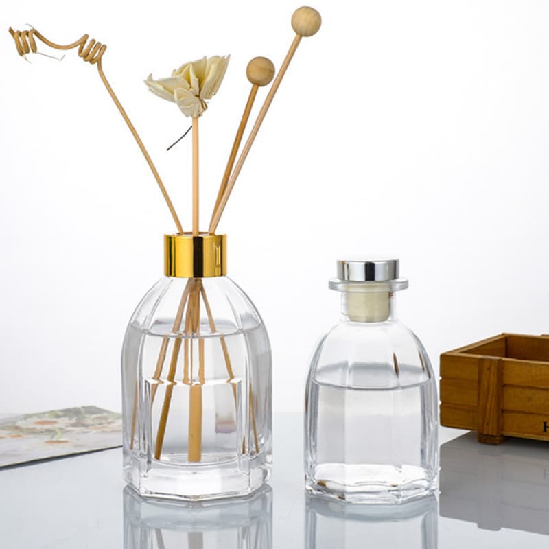 Supply of octagonal aromatherapy bottles, snap-top perfume glass sub-bottles, fire-free rattan fragrance bottles, indoor diffuser bottles