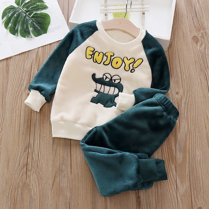 Baby winter pajamas set 2026 new baby children's clothing boys and girls autumn and winter flannel home clothes trendy