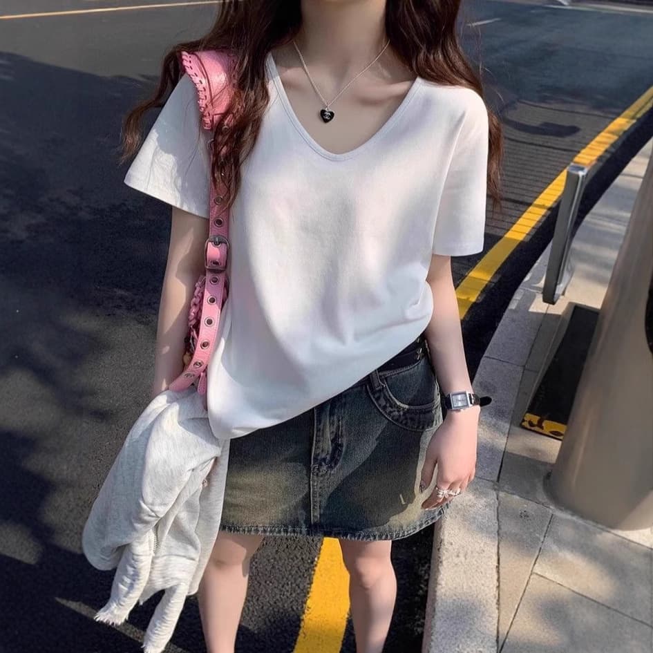 V-Neck T-Shirt Women 2025 New Summer White Short Sleeve Regular Shoulder Loose Wide Neckline Pure Cotton Slimming Low Neck White Top