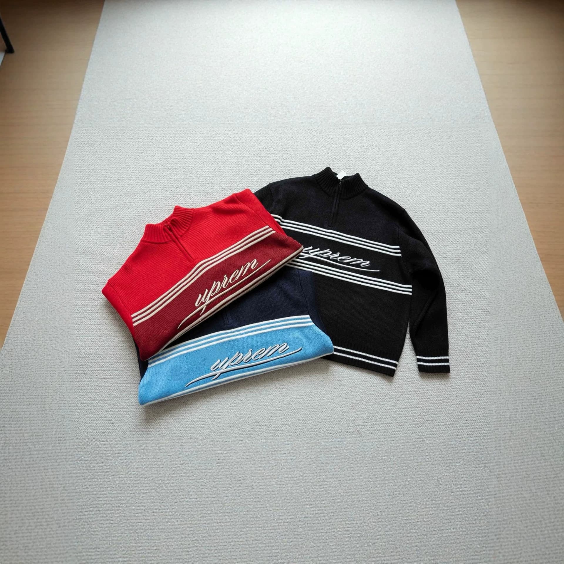 Cross-border Song Yuqi Same Style Winter New 25FW Inner Layer SUP Script Embroidery Stripe Logo Half-Zip Sweater
