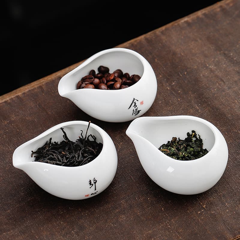 Dehua ceramic coffee bean measuring tray, tea spoon, milk jug, tea scoop, weighing pan, milk cup, tea box, tea dispenser, tea ceremony accessories