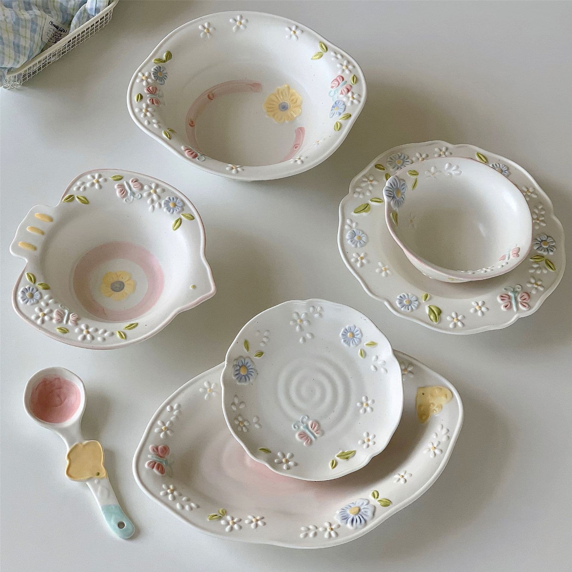Trendy Ceramic Dinnerware Set for Home, Bowls, Plates, Ins-Style High-Aesthetic Dessert Bowl, Breakfast Bowl, Double-Handle Soup Bowl