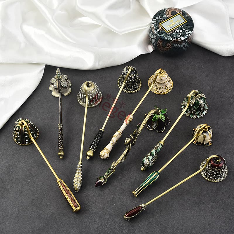 Vintage European Candle Snuffer, Aromatherapy Candle Extinguisher, Handheld Bell Snuffer Tool, Cross-Border Gift Wholesale
