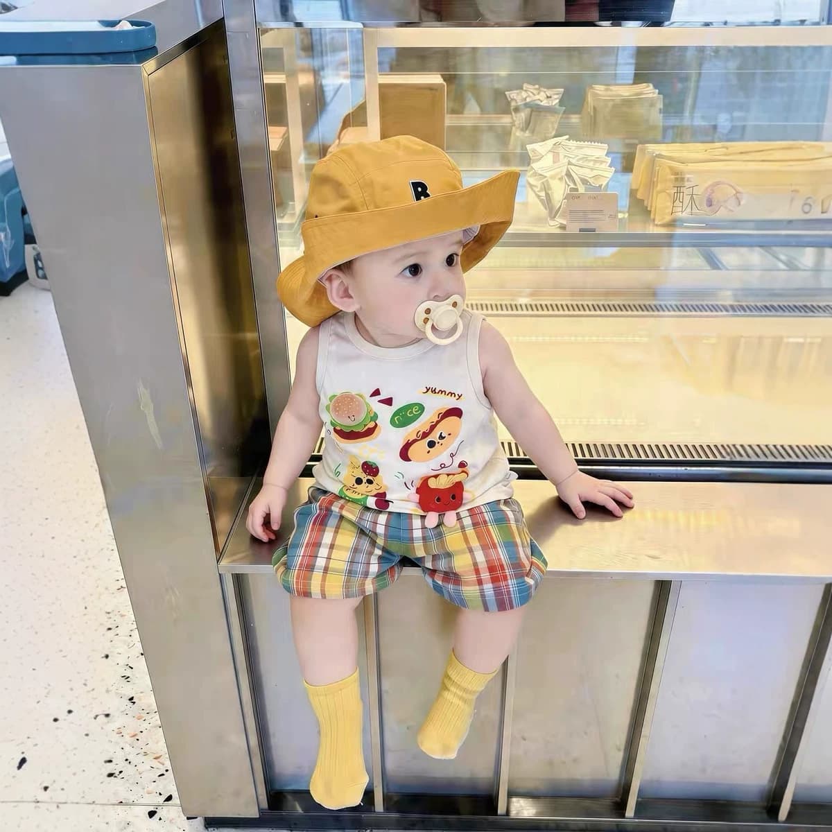 Baby boy's Western-style hamburger split suit summer wear infant clothes vest plaid pants two-piece set small month old