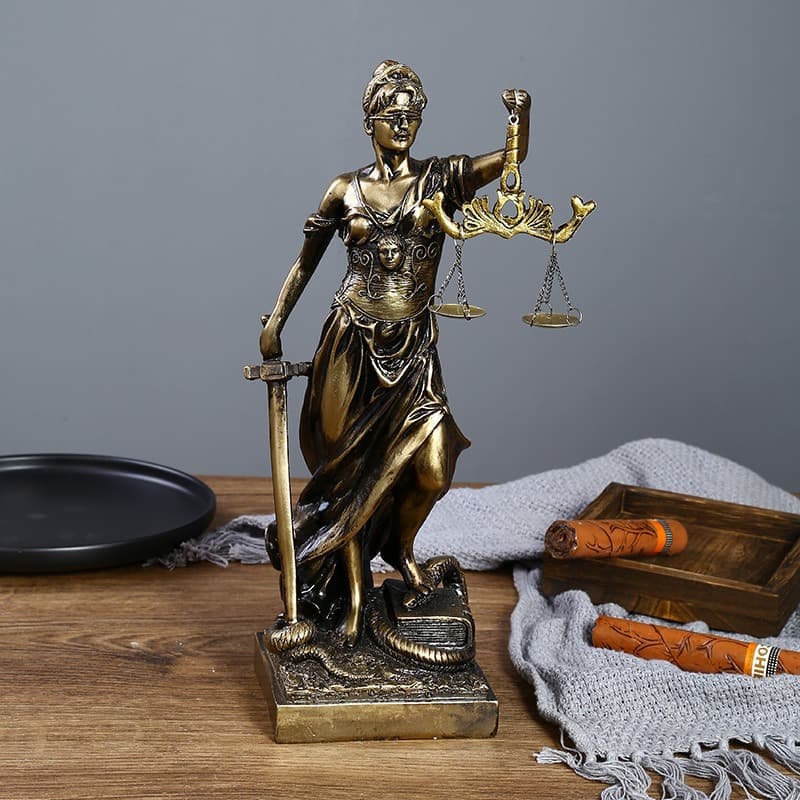 Nordic Goddess Themis Statue Lawyer Office Desktop Sculpture Justice Fairness Balance Scale Ornament