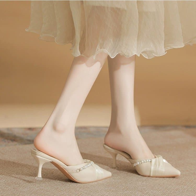 Baotou Half Slippers Women Summer Outdoor 2026 New Fashion Versatile Pointed Toe Celebrity Style Matching Dress Elegant High Heels