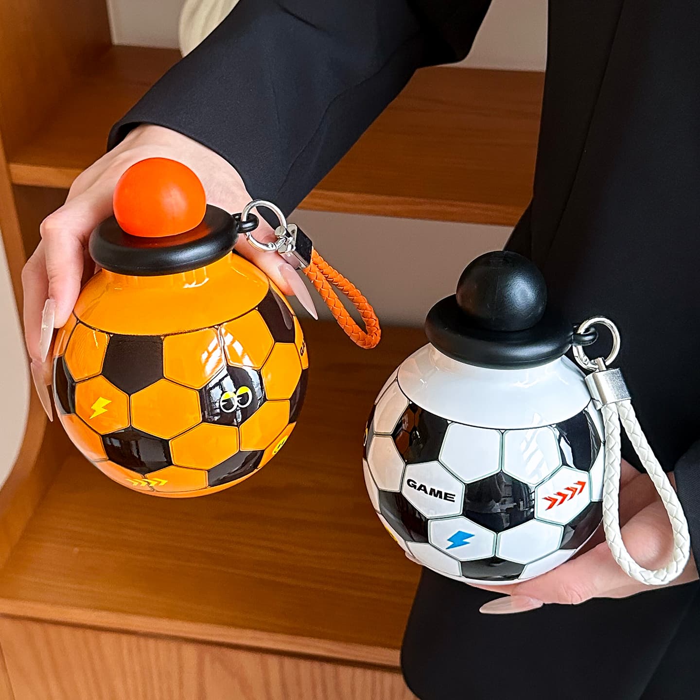 Football thermos cup 316 stainless steel large capacity straw water cup children's school anti-fall sports water cup kettle cup