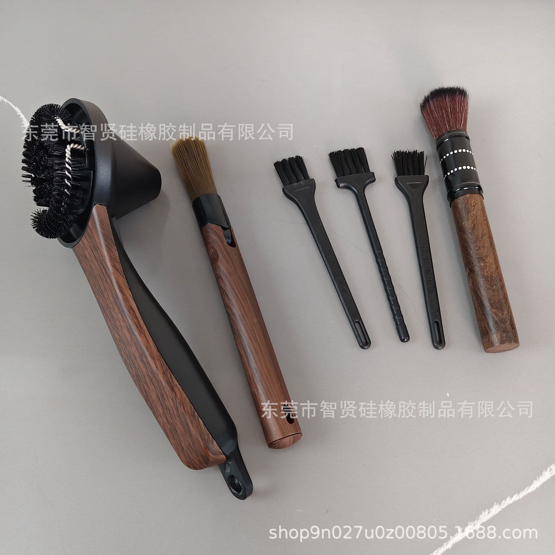 Wood grain handle coffee sweep brush can be bent to sweep coffee powder brush coffee machine brush soft bristle grinder cleaning brush