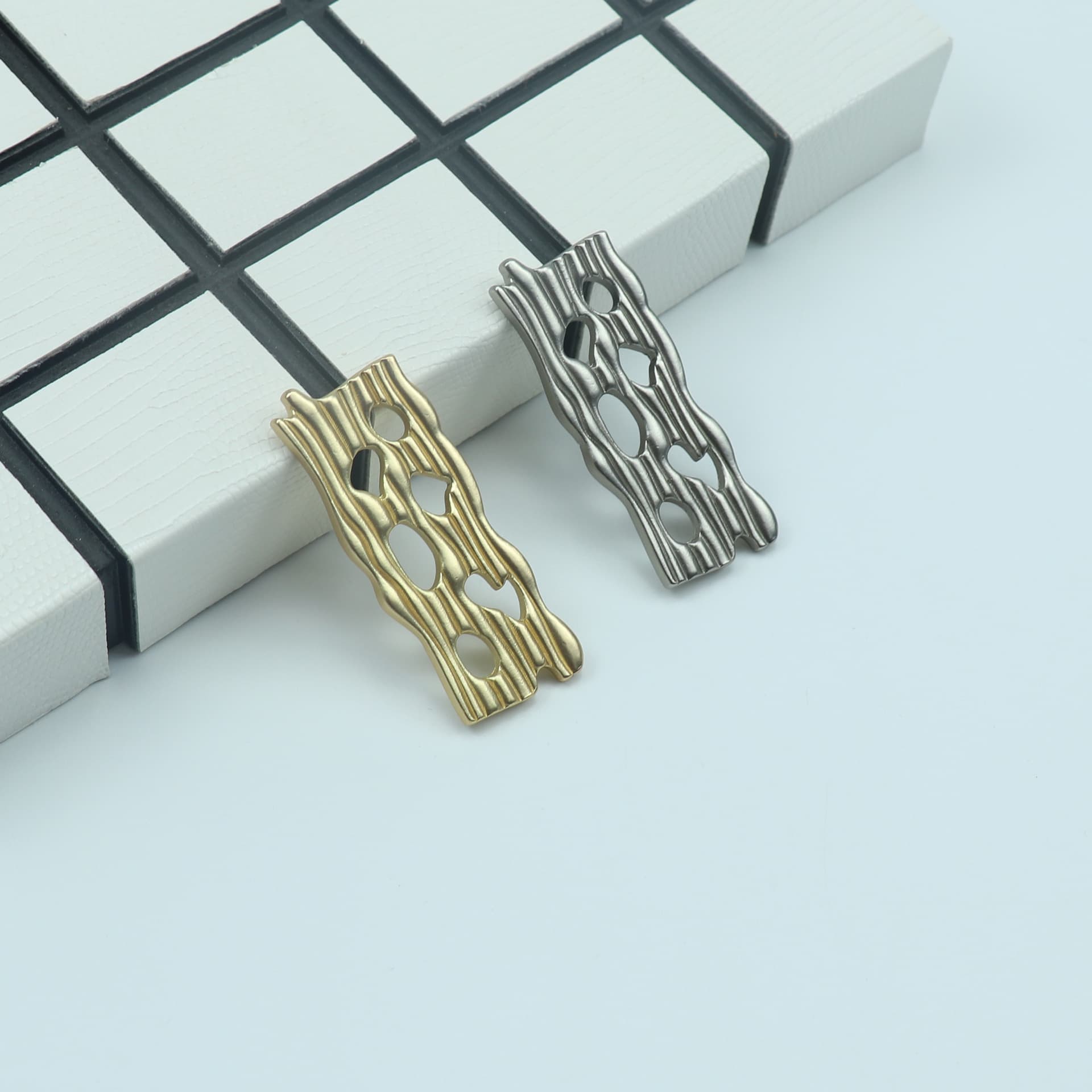 Jewelry Storage Box Handle Hotel Decorative Box Metal Buckle Accessories Soft Leather Wooden Box Hollow Zinc Alloy Handle