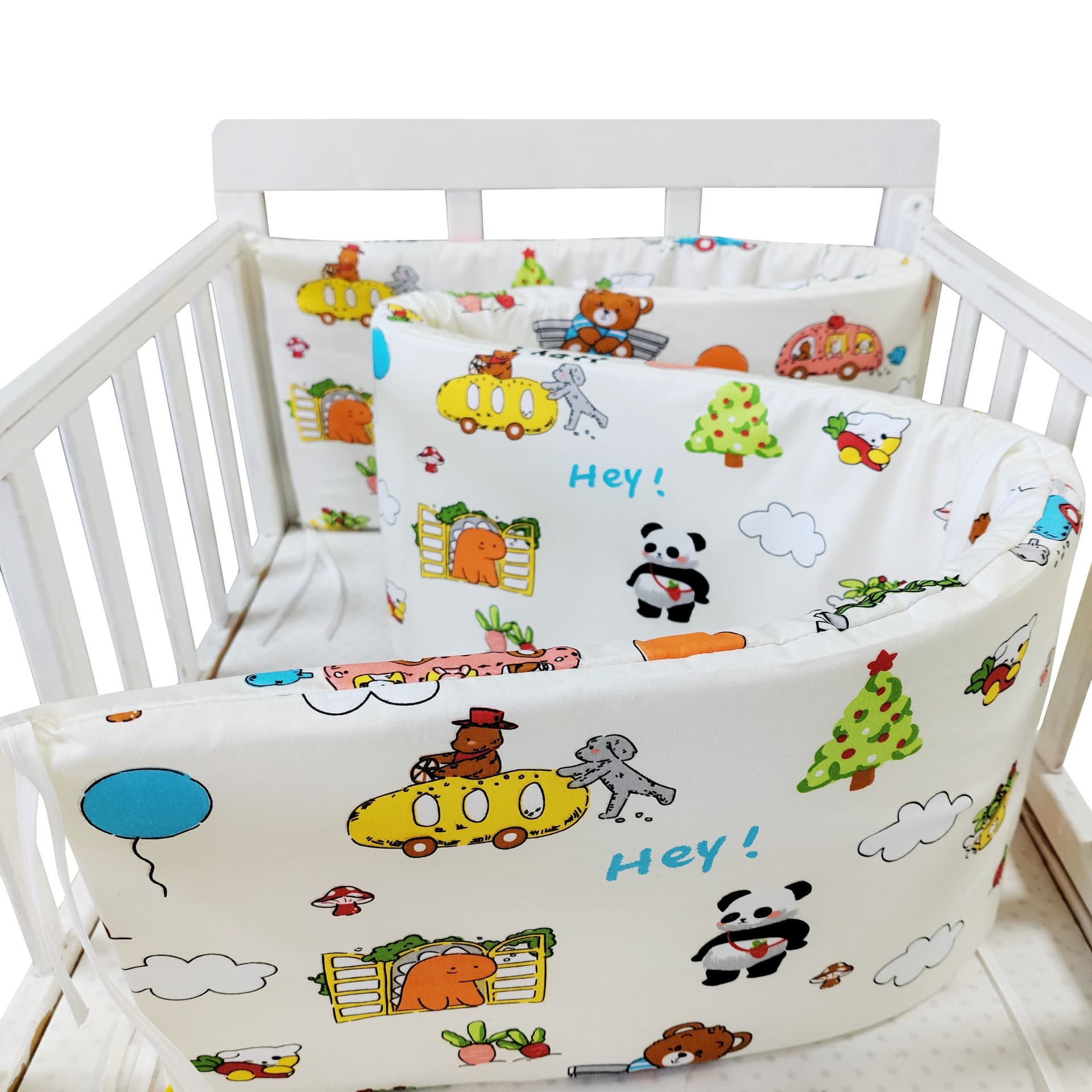 Manufacturer sells custom-sized, all-season cotton crib bumpers for babies and infants.