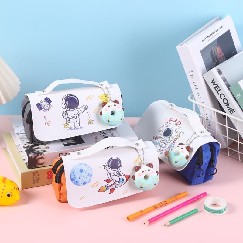 Astronaut pencil bag large capacity simple pencil box ins style niche cute stationery bag wholesale primary school storage