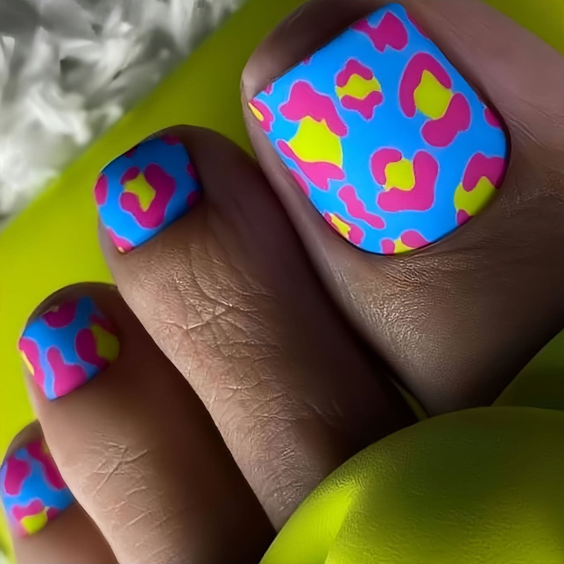 Press-on toenail patches Blue leopard print toenail patches Summer fashion fake nail patches
