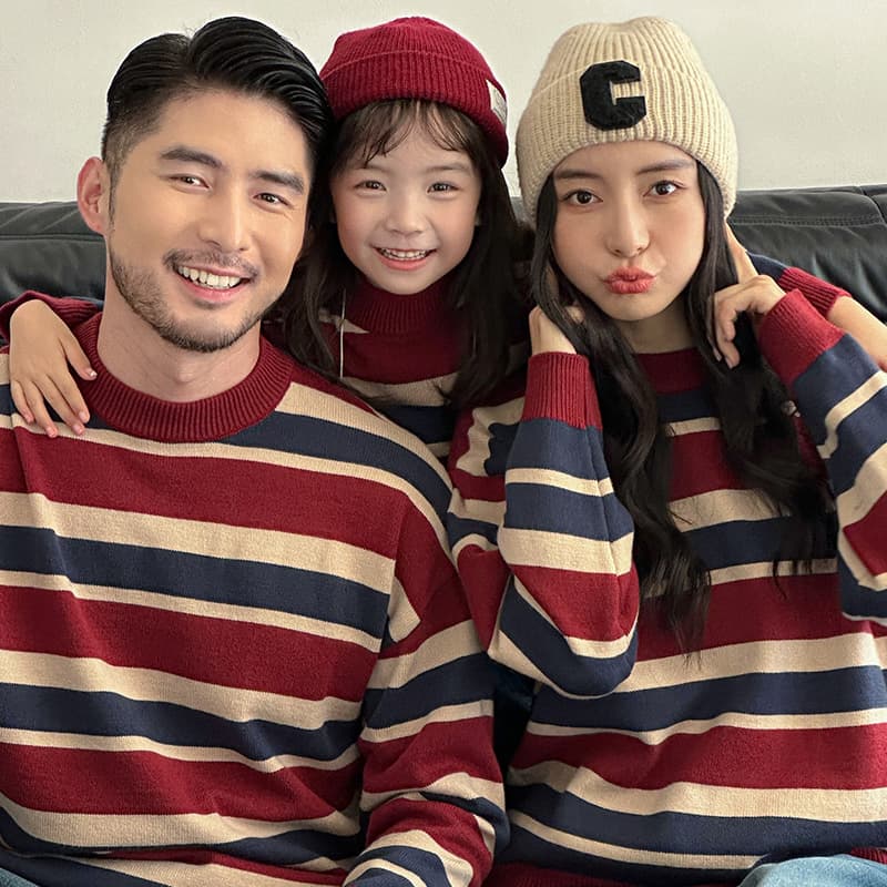 2025 Striped Sweater Autumn/Winter Parent-Child Set Retro Hong Kong Style Family Outfits for Three or Four Members Knitwear