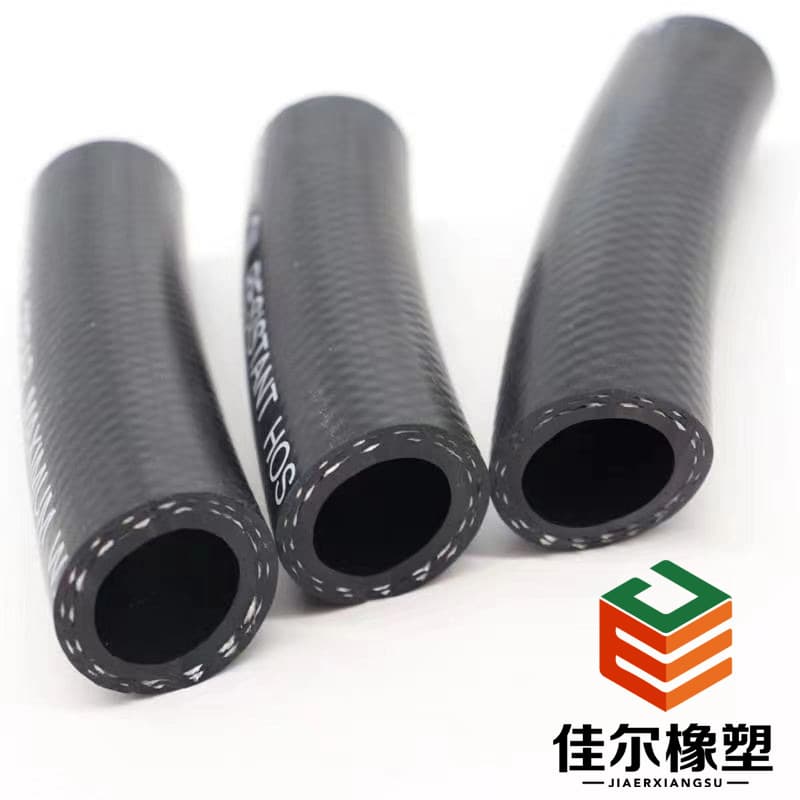 Three-layer, two-line water conveyance hose, low-pressure thickened smooth nitrile EPDM hose, wear-resistant and temperature-resistant fabric-reinforced low-pressure hose.