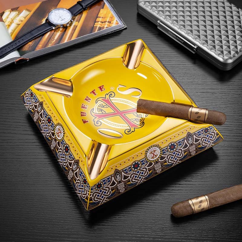 Ceramic Cigar Ashtray with Four Slots, Light Luxury Gold-Painted European-Style Ashtray, Office Coffee Table, Hotel Lobby Decoration