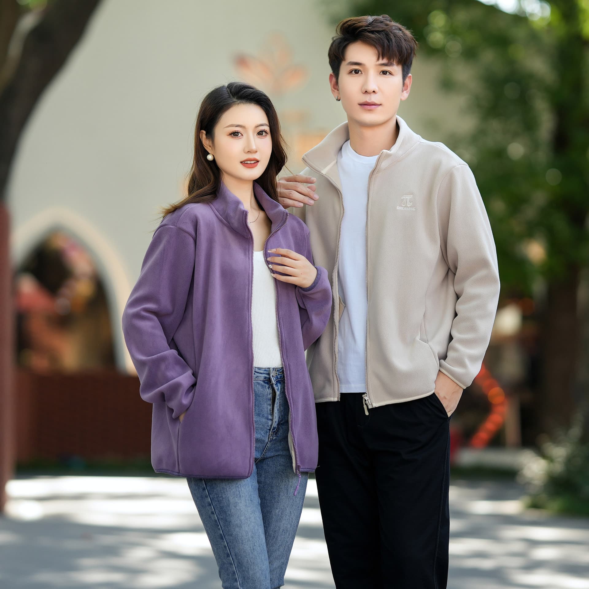 Plus Size Women's Thickened Stand Collar Zipper Sweatshirt Jacket with Orylon Fleece, Warm and Simple for Autumn and Winter (575522)