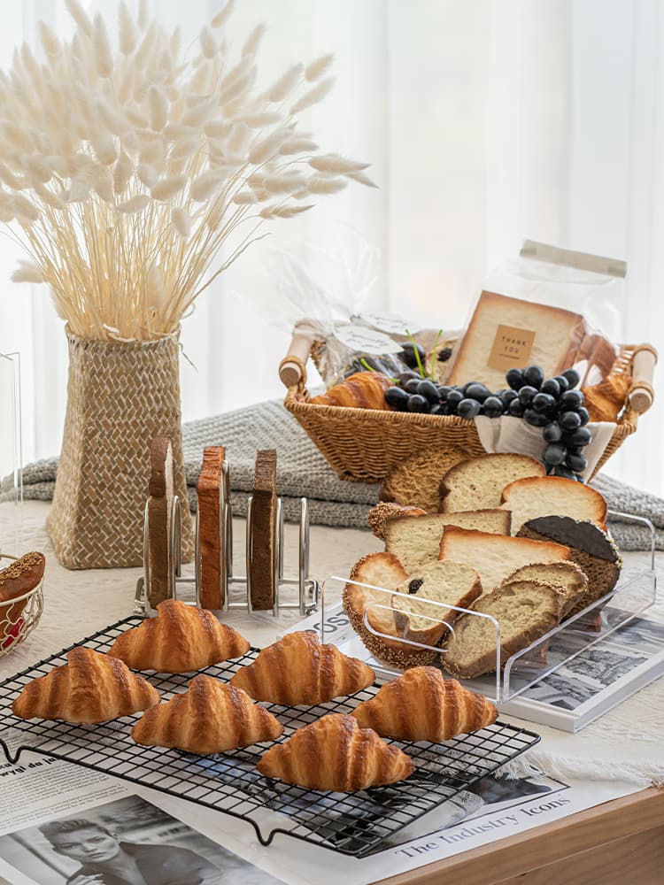 Fake bread props simulated toast slices breakfast shooting food model model room cake window decoration ornaments