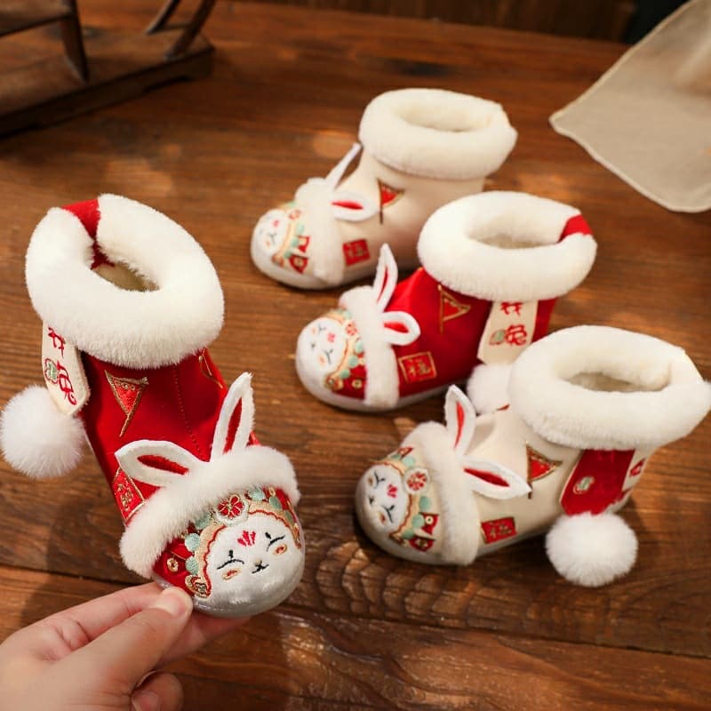 Hanfu Shoes Girls' Winter New Style Fleece-lined Thick Cotton Boots Chinese-style Children's Embroidered Cloth Shoes Money Rabbit New Year Celebration Shoes