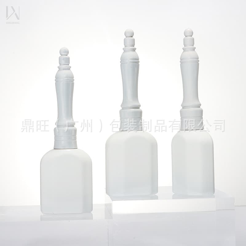 Factory Direct 14ml Nail Gel Bottles Spray Light-Proof Nail Gel Empty Bottles Nail Art Functional Gel Refill Bottles