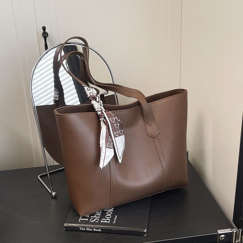 Korean style large-capacity retro niche high-end simple commuting versatile fashion tote bag shoulder class commuting bag