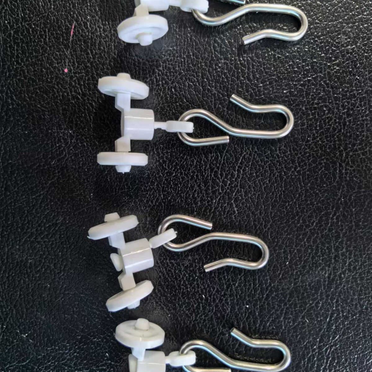Factory Direct Supply Curtain Hooks, Curtain Accessories, Plastic Curtain Hooks